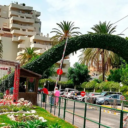 Estudio Benal Vista A La Piscina Apartment Benalmadena