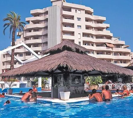 Estudio Benal Vista A La Piscina