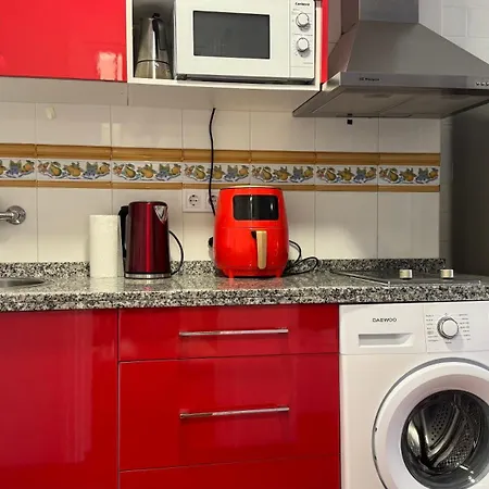 Estudio Benal Vista A La Piscina Lägenhet *