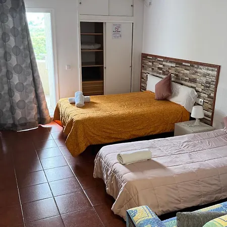 Estudio Benal Vista A La Piscina